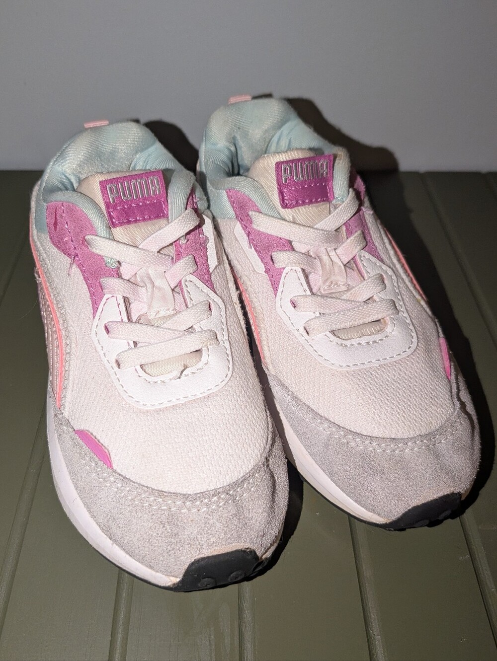 Puma Girls' Light Pink & White Retro Runner Sneakers